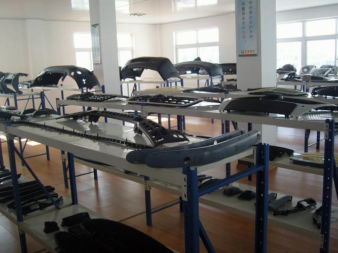 汽车内饰件模具,汽车副仪表台模具